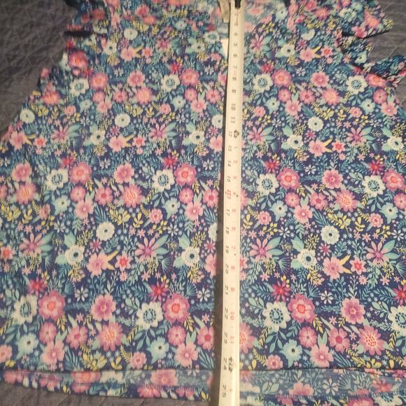 New Dear Scarlett 1X/2X (tight 2X) Lizzy Blue Floral Top Ruffle Flutter Sleeves - Picture 7 of 7